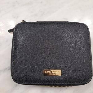 Henri bendel jewelry case